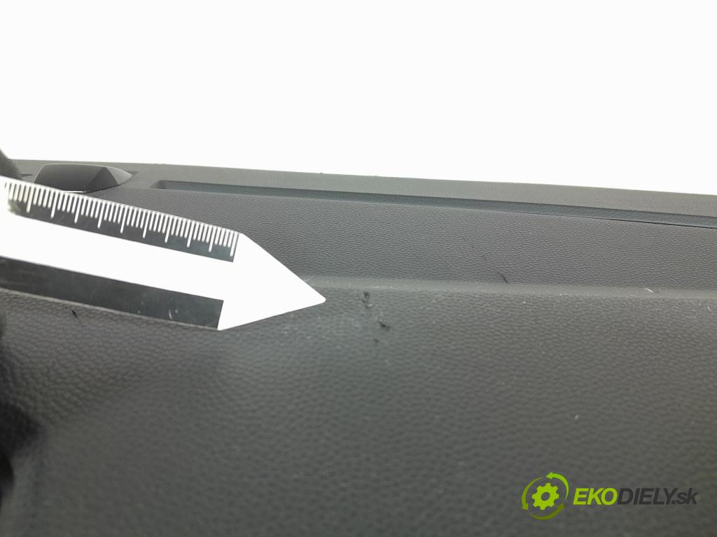 Hyundai Ix35 2011 kokpit,pristrojová doska