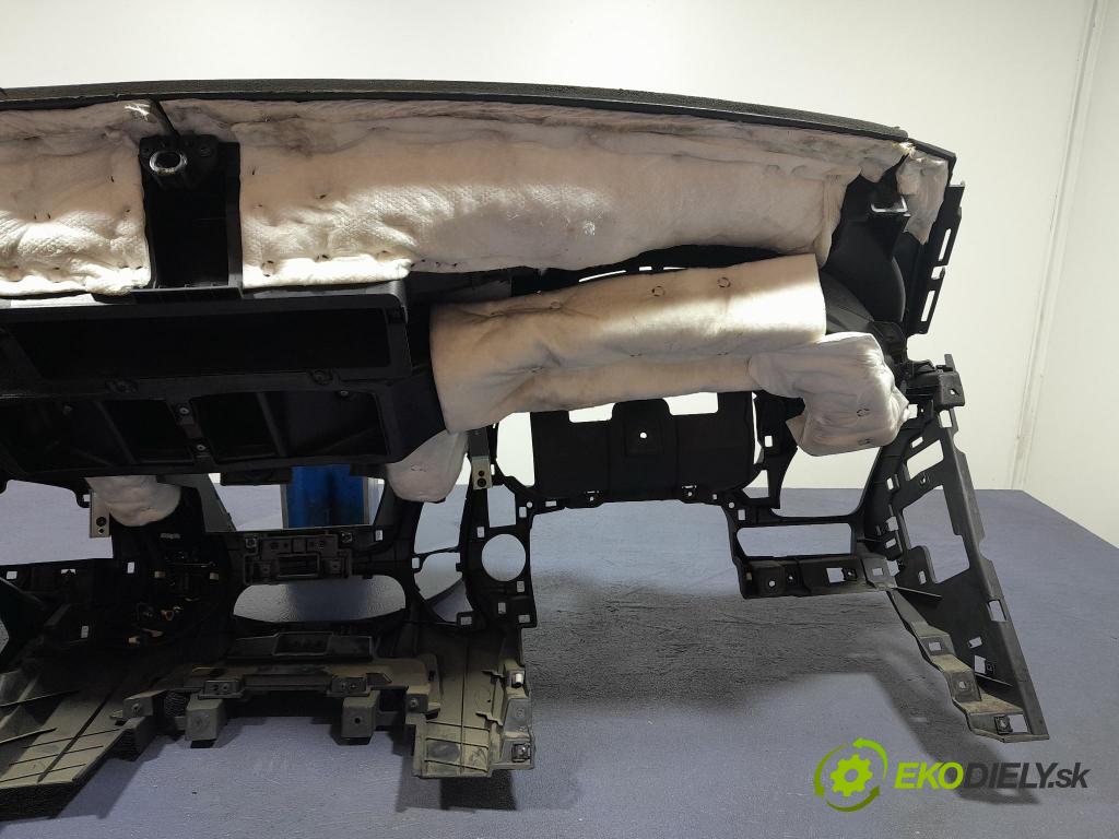Hyundai Ix35 2011 kokpit,pristrojová doska