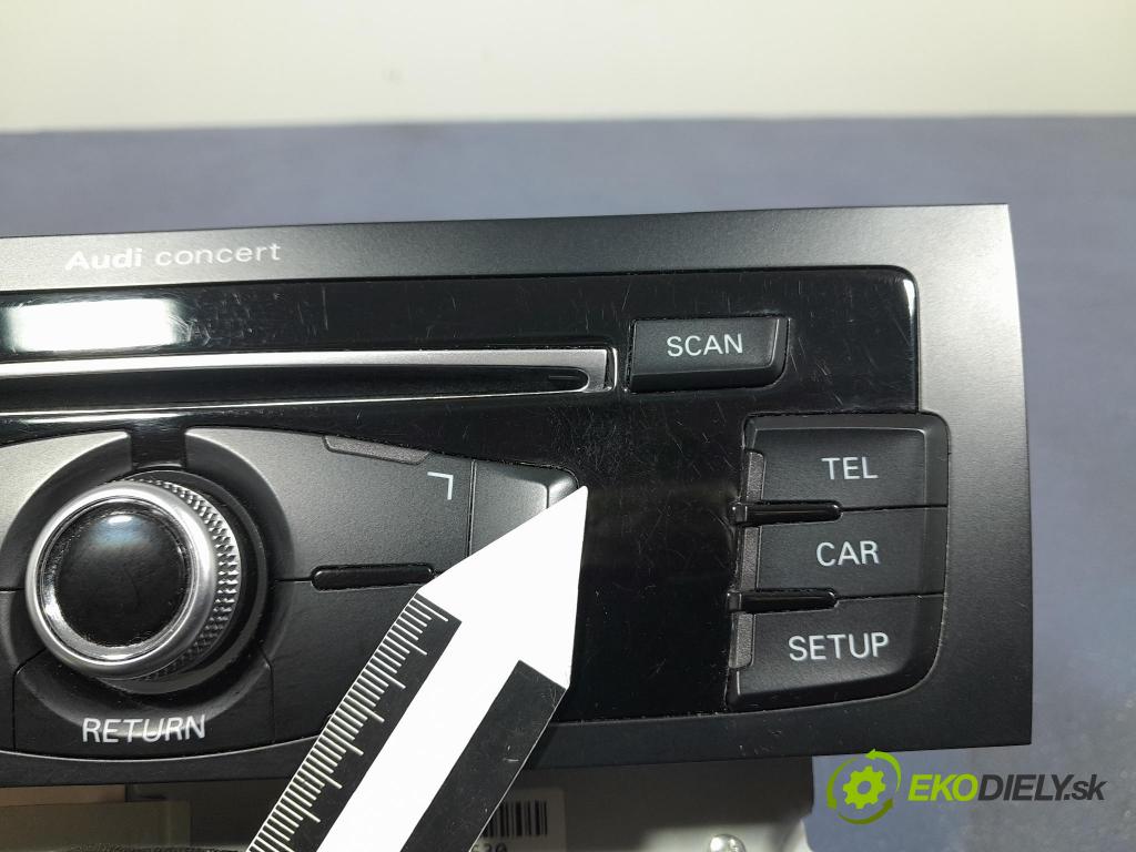 Audi A4 2012 Radio I Navigácia: 8R1035186F