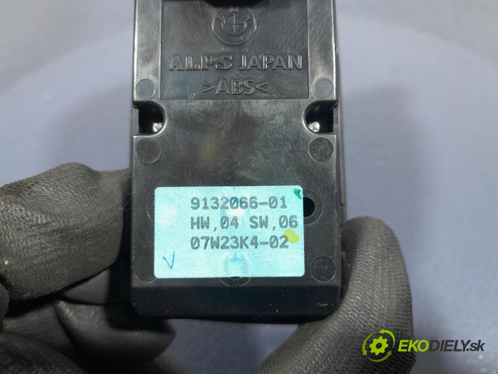 Bmw Seria 1 2007 Přepínač Sklenka: 9132066