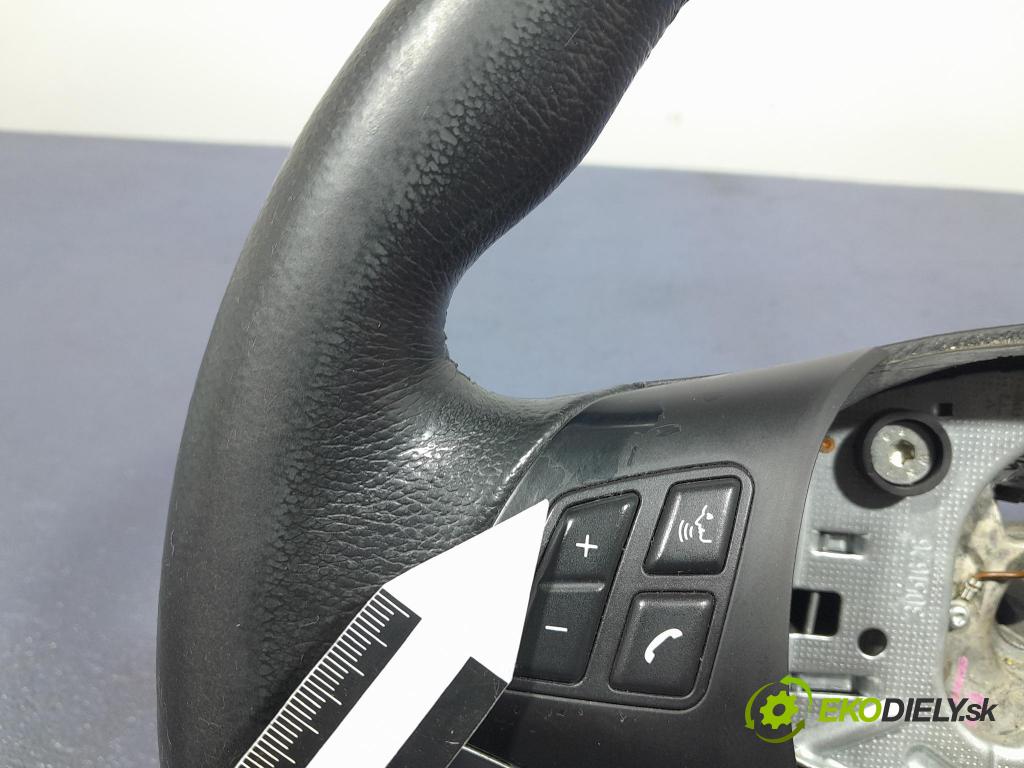 Bmw Seria 1 2007 volant 6769894