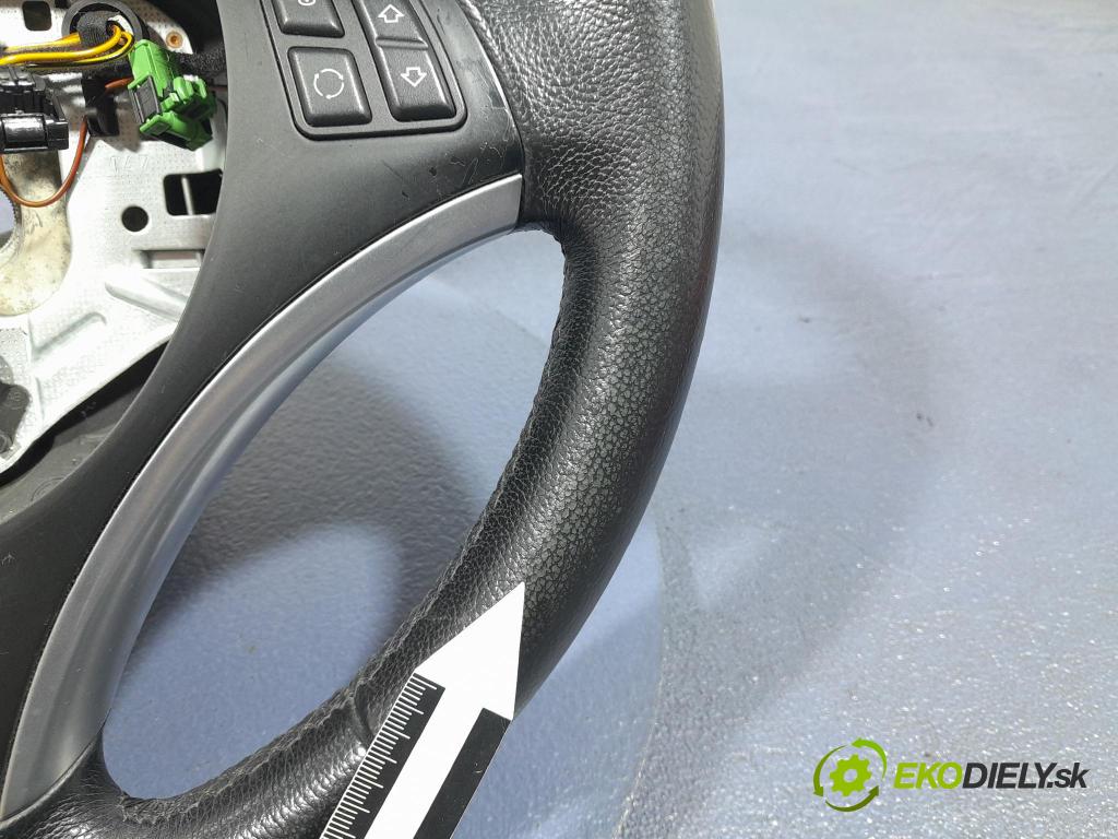 Bmw Seria 1 2007 volant 6769894