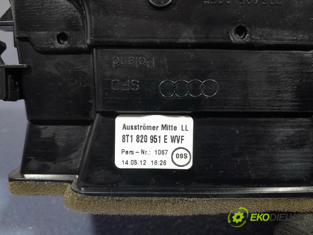 Audi A4 2012 Mřížky Proud vzduchu Vzduch: 8T1820951E