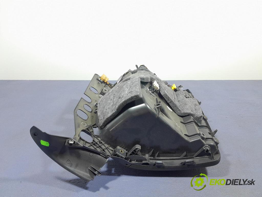 Audi A4 2012 kastlík 8K1857035B