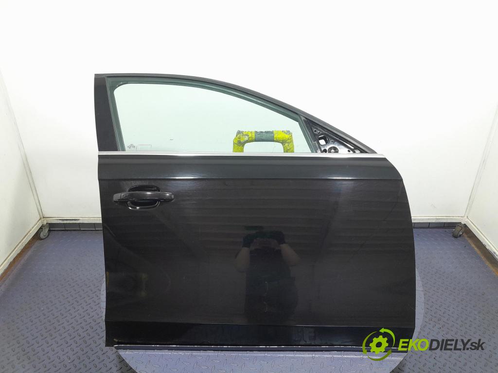 Audi A4 2012 dvere Predné pravé