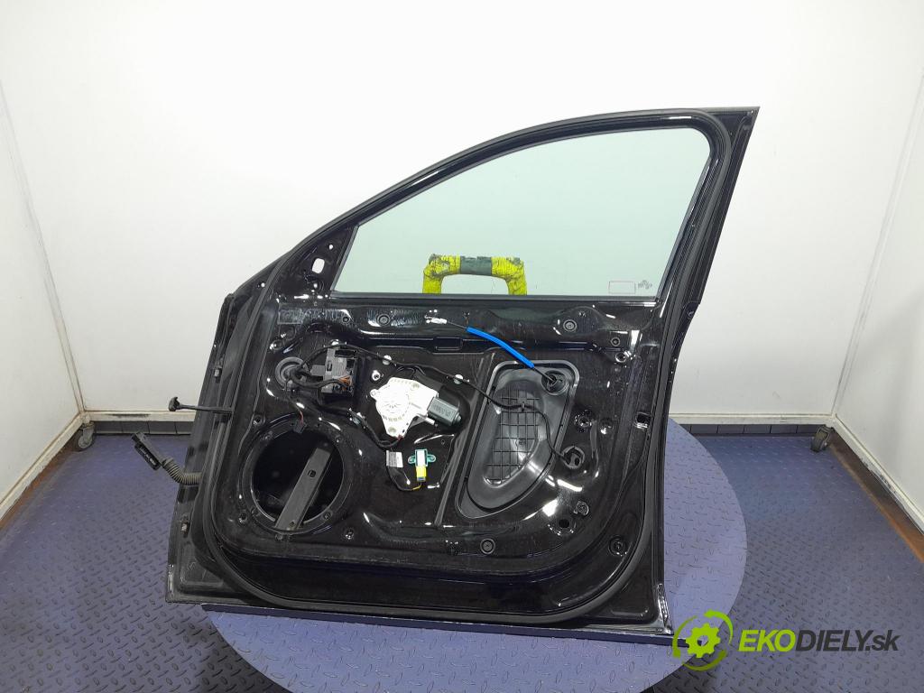Audi A4 2012 dveře před prave 
