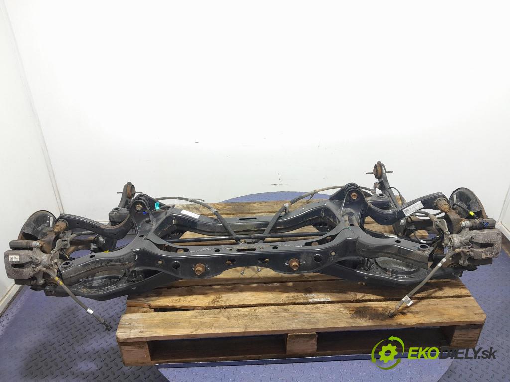 Hyundai I30 2021 výstuha Pozastavenia: zad 55410-G4AA0