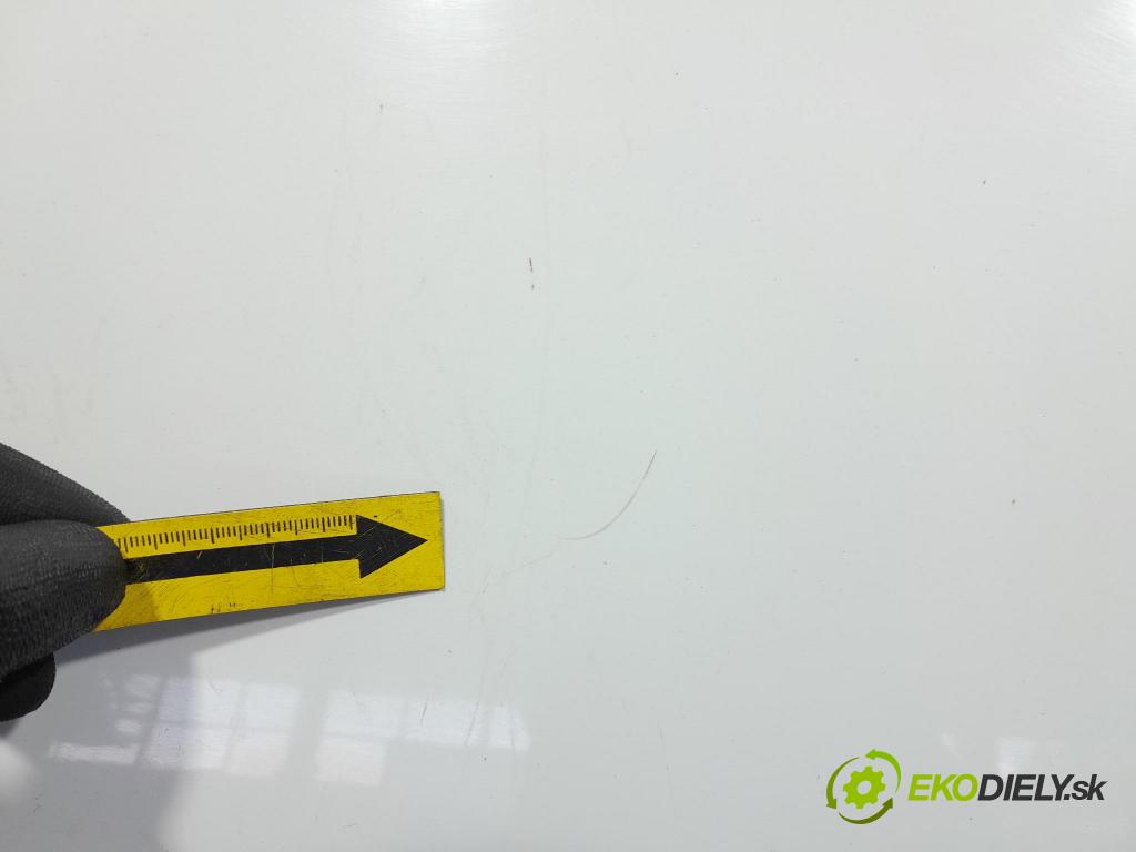 Opel Astra 2013 dvere Predné Vľavo: