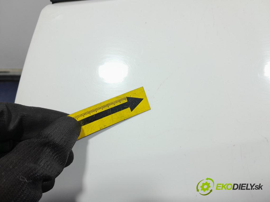 Opel Astra 2013 dvere Predné Vľavo: