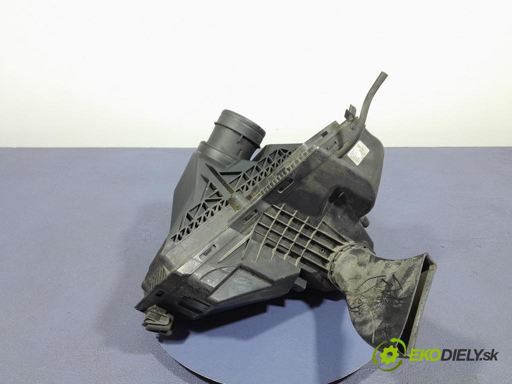 Audi A4 2012 obal Filtre: Vzduch: 8K0133837BG