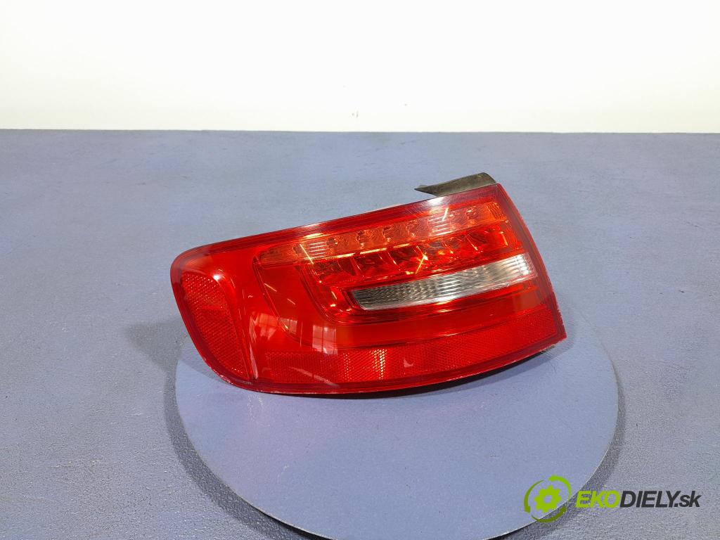 Audi A4 2012 svetlo / reflektor zad ľavá Vonkajsia: 8K9945095D