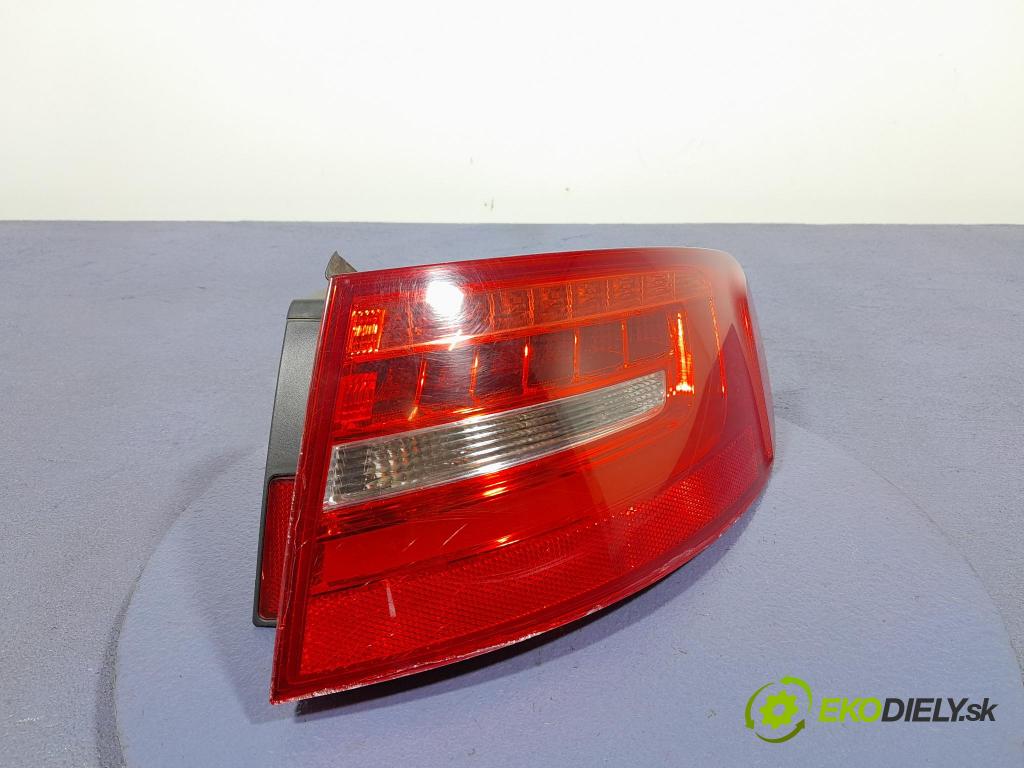 Audi A4 2012 svetlo / reflektor zad Prava: Vonkajsia: 8K9945096D