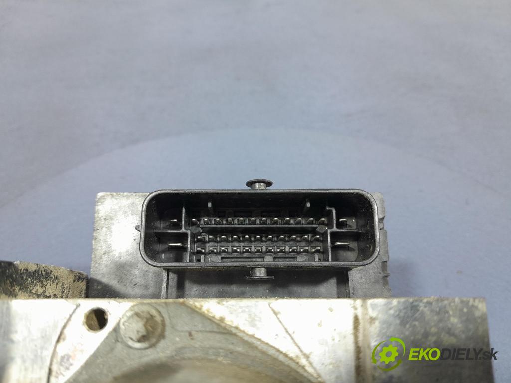 Audi A4 2012 čerpadlo ABS x 8K0614517GH