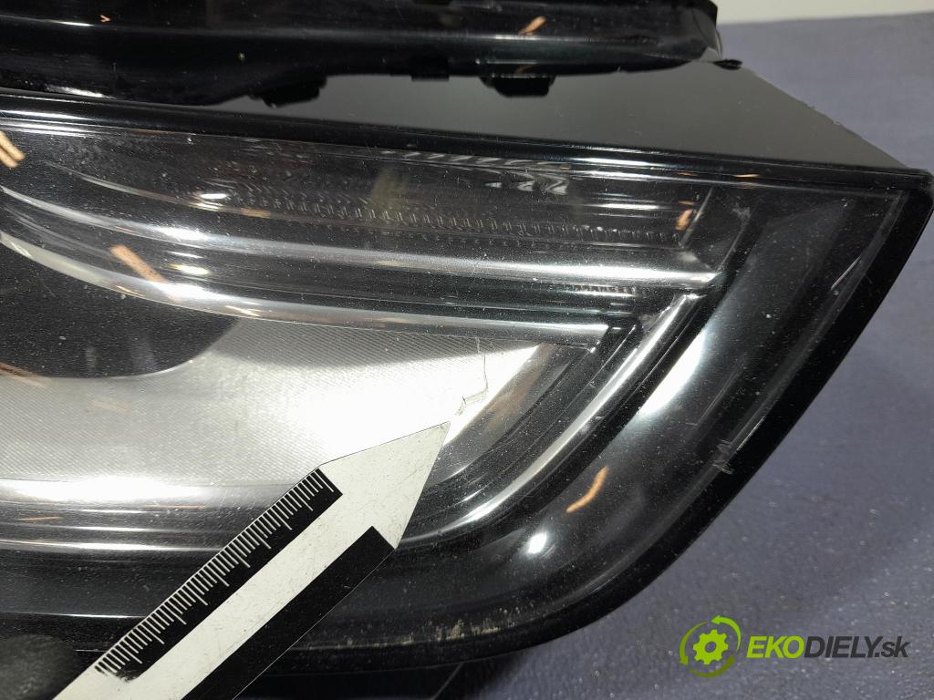 Audi A4 2012 Reflektor: v pravo: 8K0941006C