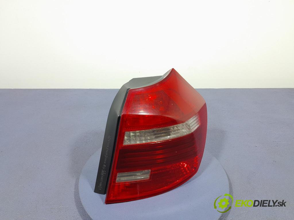 Bmw Seria 1 2007 svetlo / reflektor zad Prava: Vonkajsia: 7181298