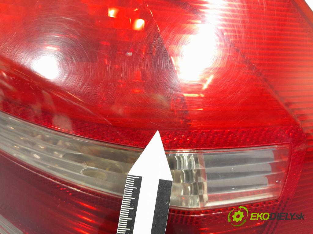 Bmw Seria 1 2007 svetlo / reflektor zad Prava: Vonkajsia: 7181298