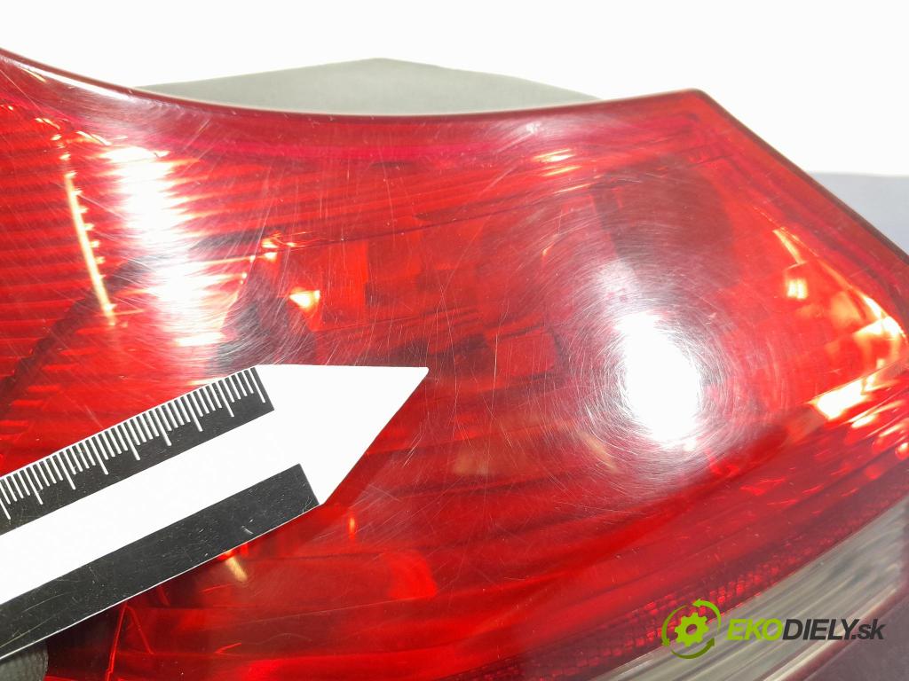 Bmw Seria 1 2007 svetlo / reflektor zad ľavá Vonkajsia: 7181297