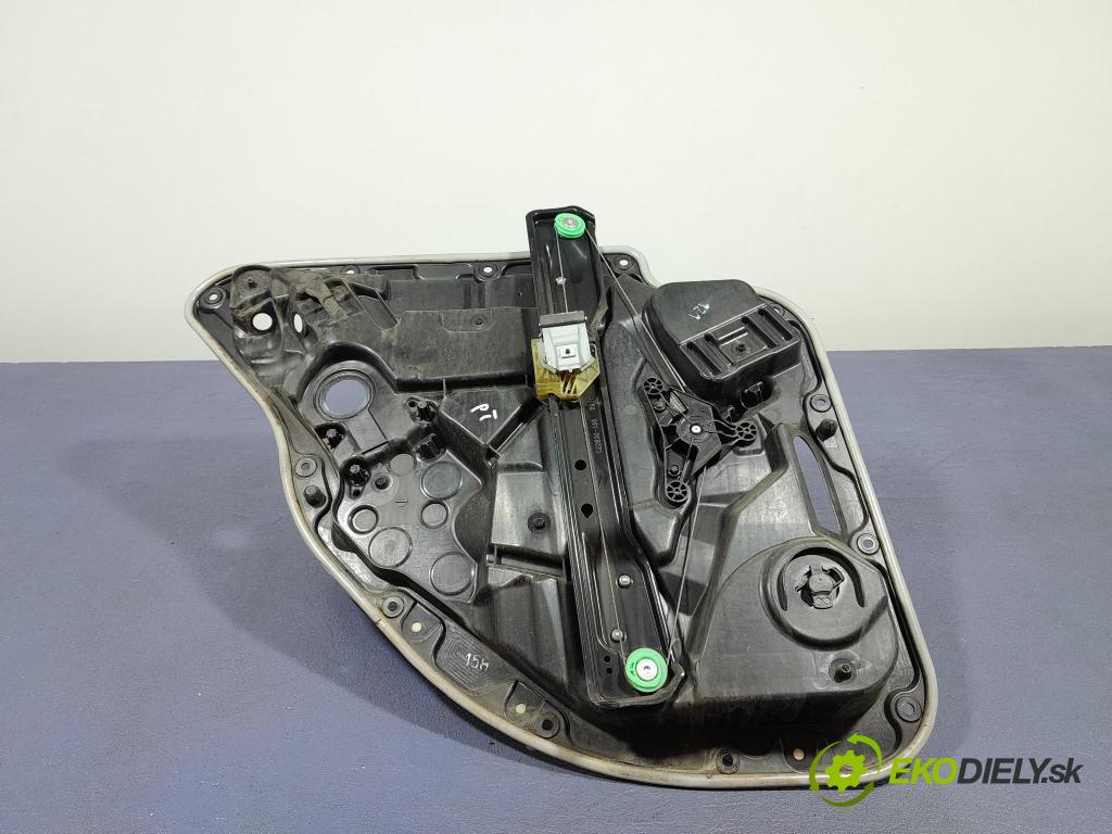Mercedes Glc-klasa 2016 mechanismus stahování Sklenka: Zad: v pravo: C17761-105