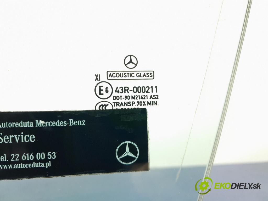 Mercedes Glc-klasa 2016 sklo dvere Predné ľavá