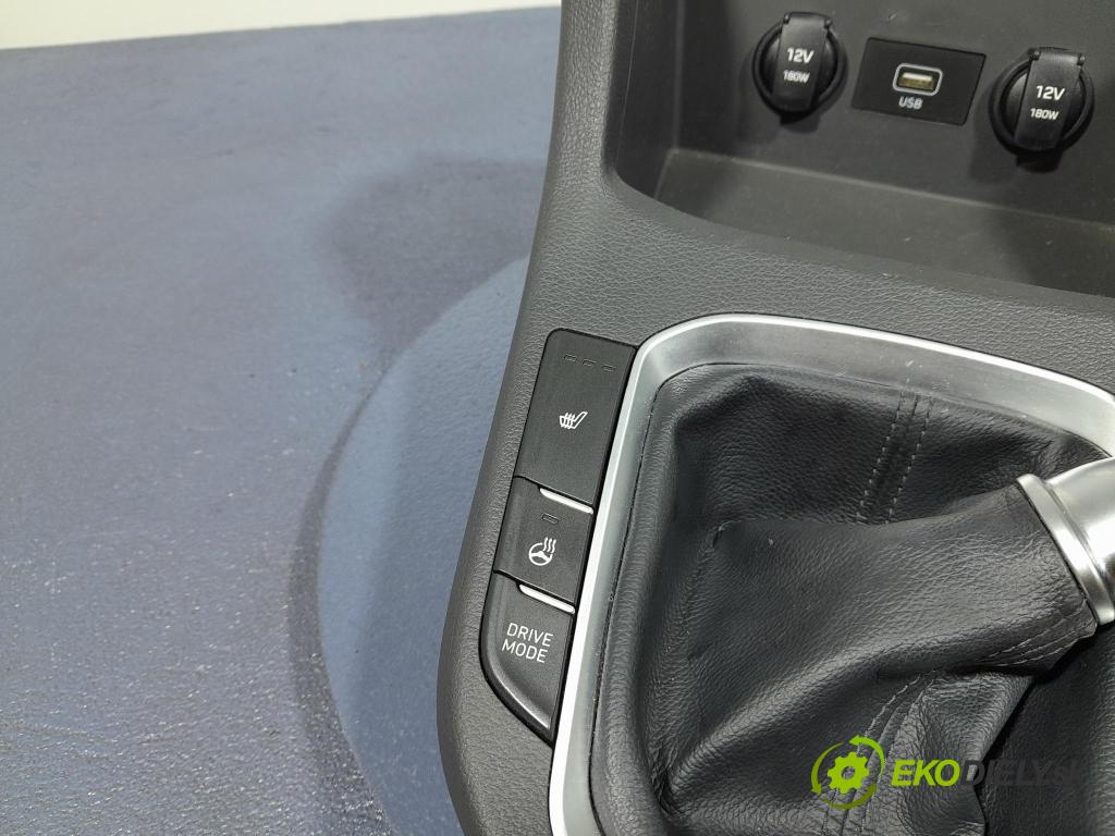 Hyundai I30 2021 kryt Plast: Interiéry: 84651-G4000