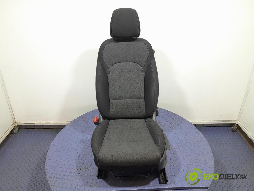 Hyundai I30 2021 Sedačka Ovládače: