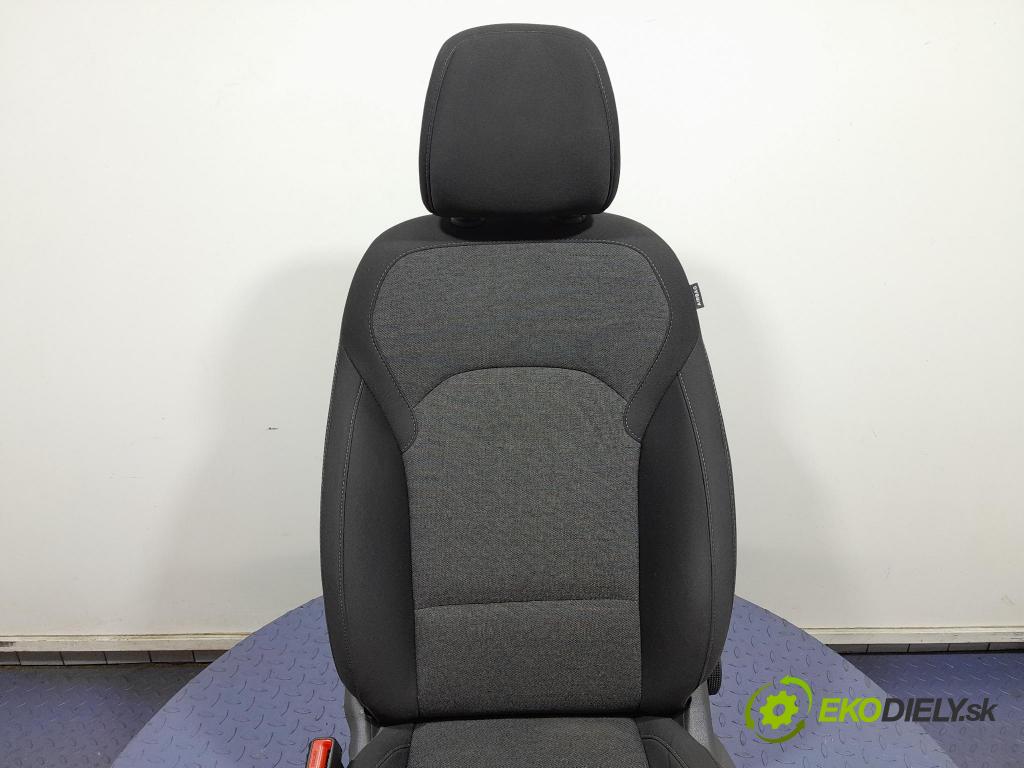 Hyundai I30 2021 Sedačka Ovládače: