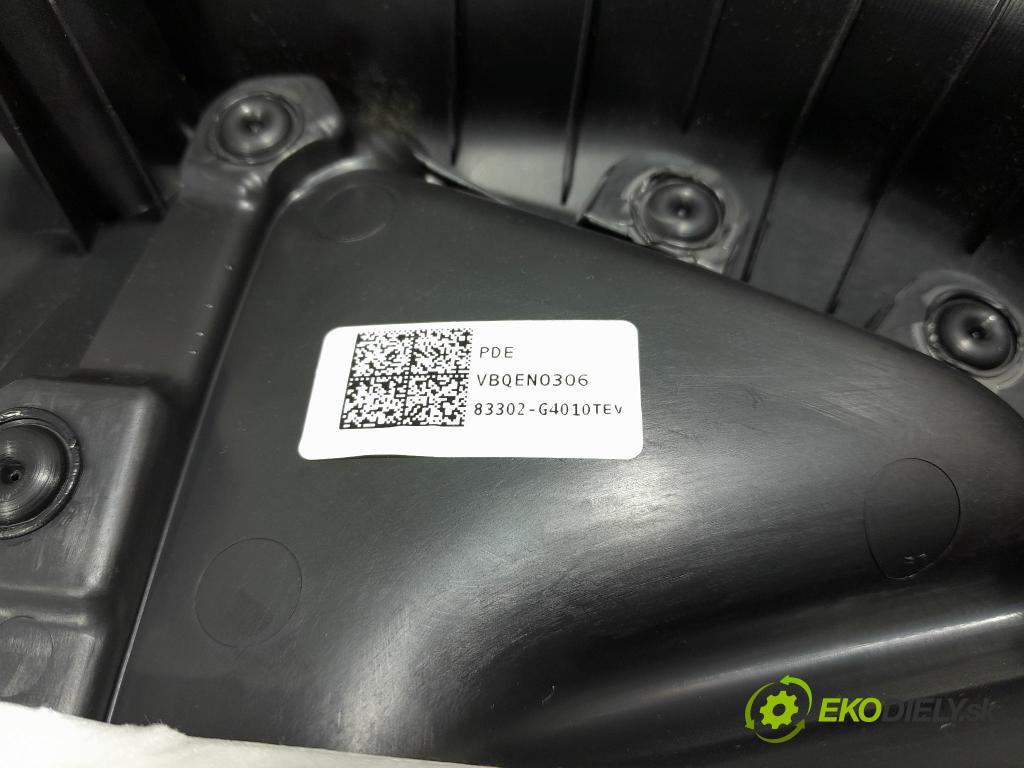 Hyundai I30 2021 Čalounictví: dvere zad Prava: 83302-G4010