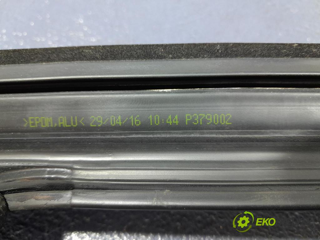 Mercedes Glc-klasa 2016 lišta Dekoratívní: P379002