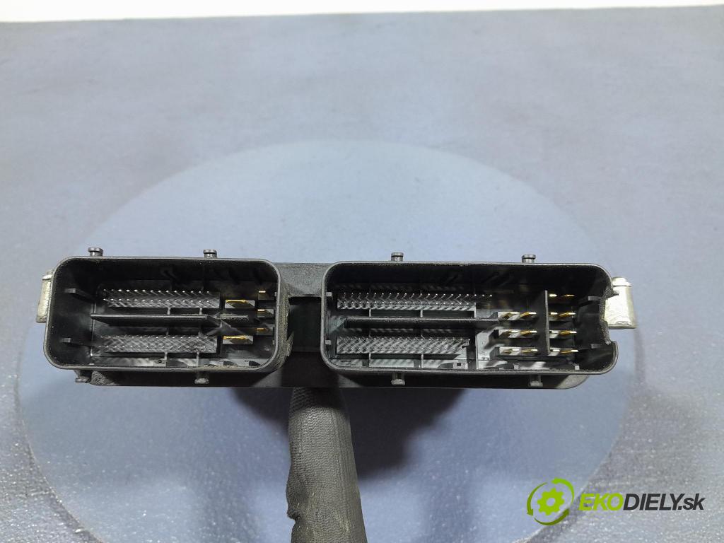 Opel Astra 2013 riadiaca jednotka Motor: 55588354