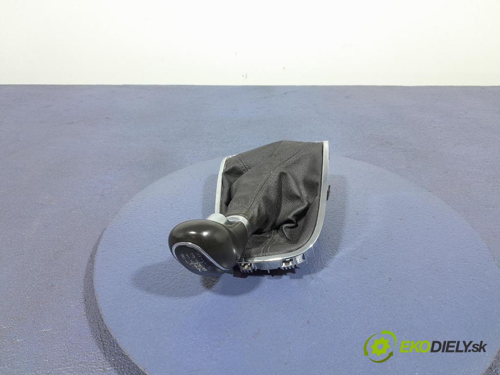Opel Astra 2013 Páka: Zmeny: