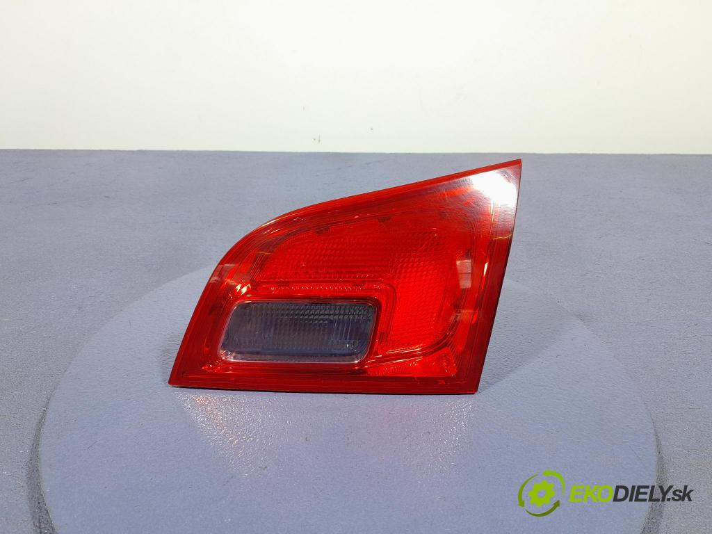 Opel Astra 2013 svetlo / reflektor zad Prava: Vnútri: 13282247