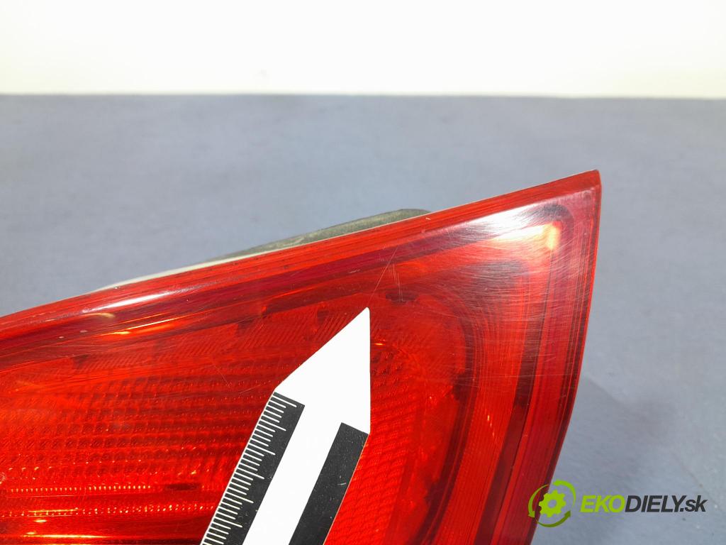 Opel Astra 2013 svetlo / reflektor zad Prava: Vnútri: 13282247