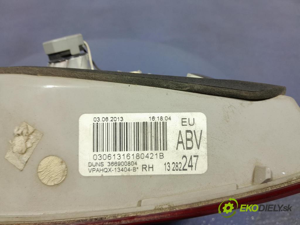 Opel Astra 2013 světlo Zad: Práva: Uvnitř 13282247