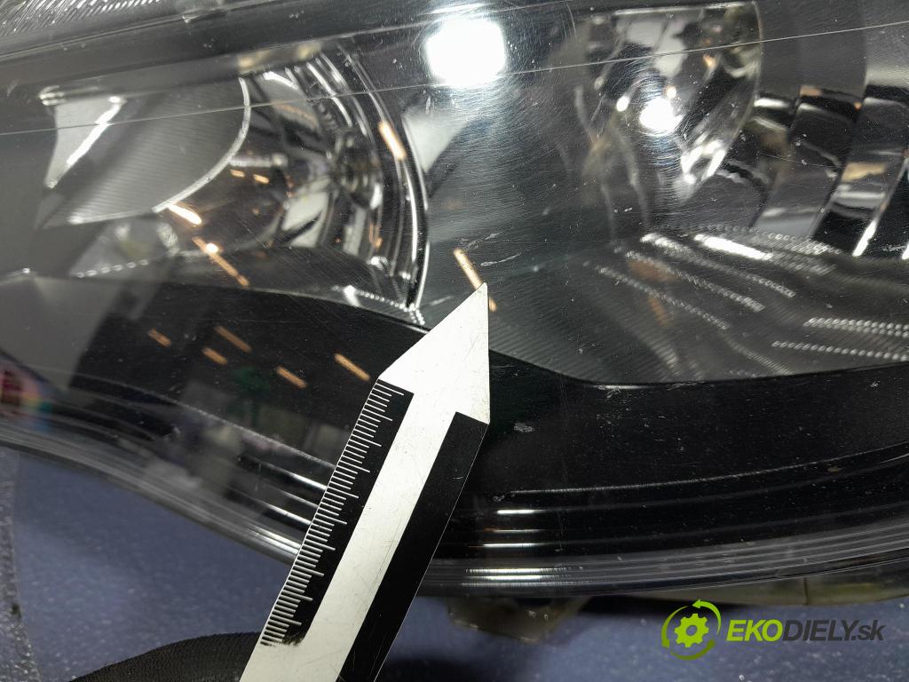 Opel Astra 2013 Reflektor: v pravo: 1EG010011