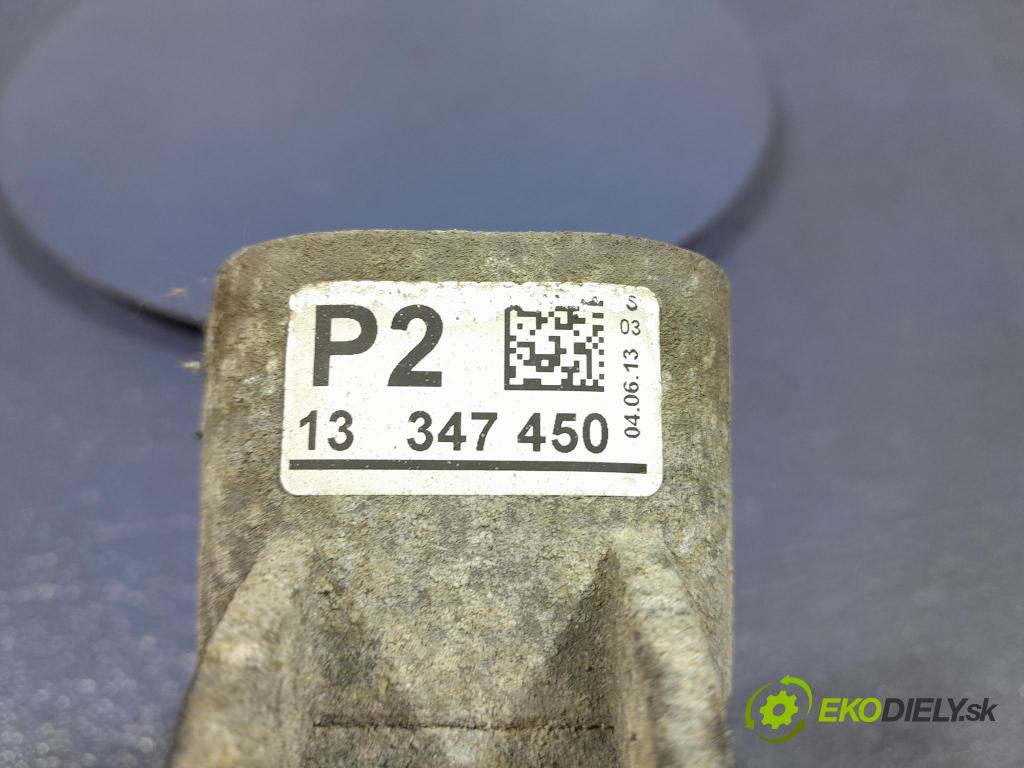 Opel Astra 2013 Polštář/ Tlapka: Motor: 13347450