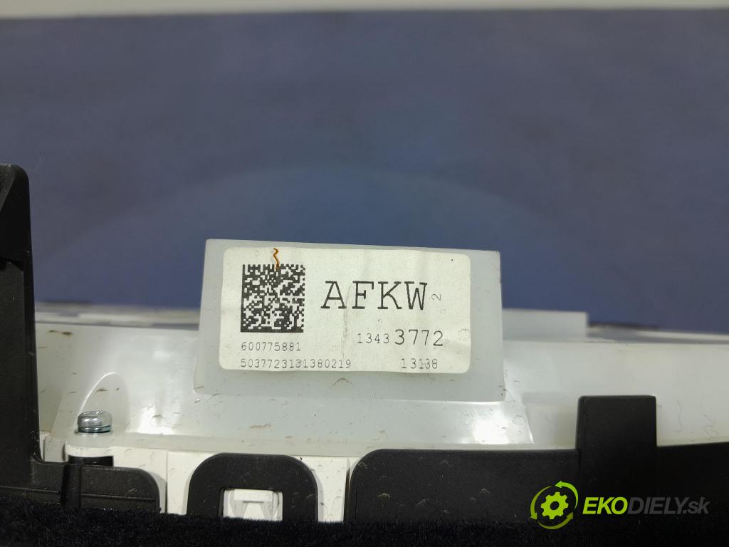 Opel Astra 2013 Přístrojová deska 13433772