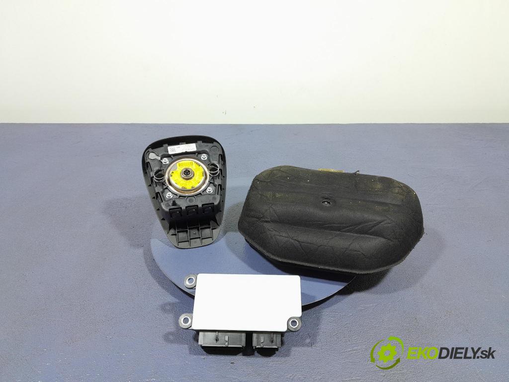 Opel Astra 2013 kokpit,pristrojová doska 13301067