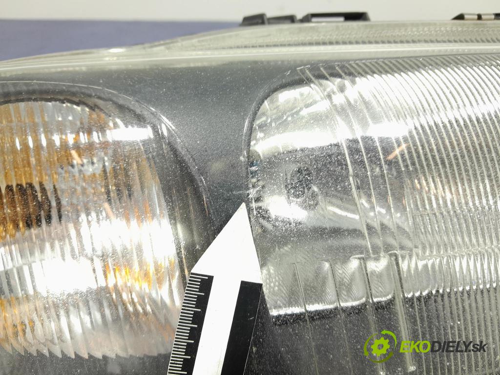 Volvo Xc70 2000 Reflektor: v pravo: 89007904