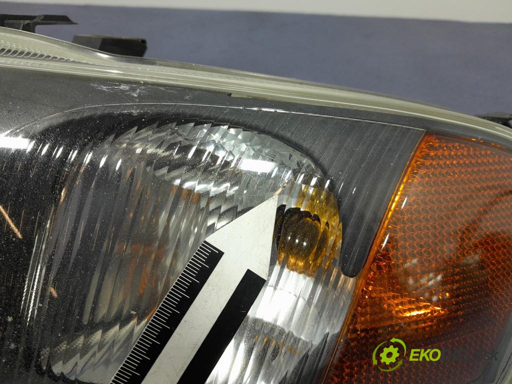 Volvo Xc70 2000 Reflektor: Vľavo: 8662948