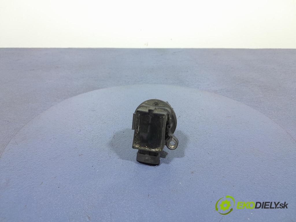 Volvo Xc70 2000 cievka Zapaľovanie: