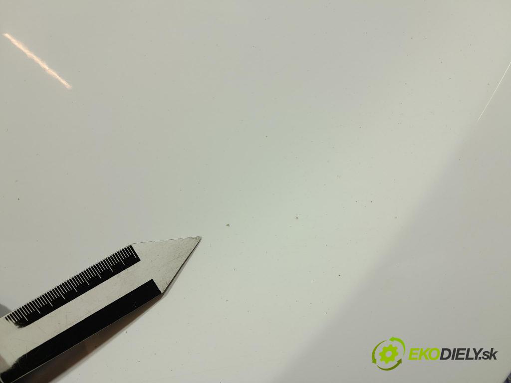 Opel Astra 2013 dveře Zad: Vlevo, odjet: