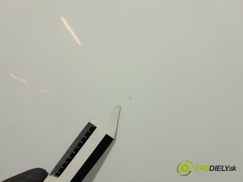 Opel Astra 2013 dveře Zad: Vlevo, odjet: