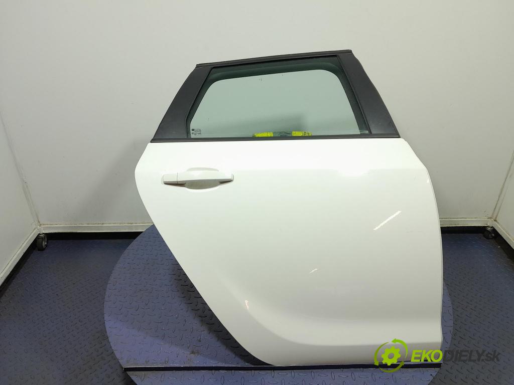 Opel Astra 2013 dveře Zad: prave
