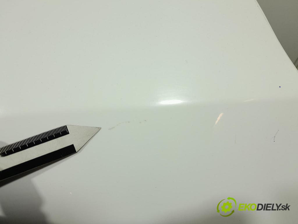 Opel Astra 2013 dveře Zad: prave
