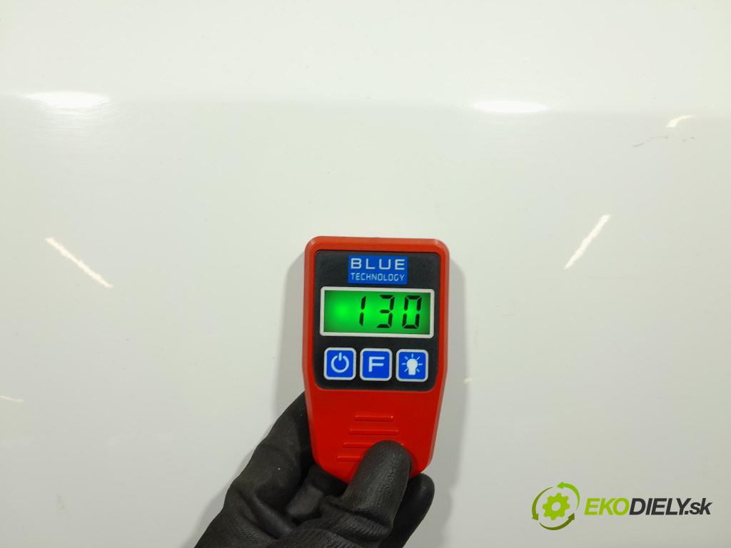 Opel Astra 2013 dveře Zad: prave