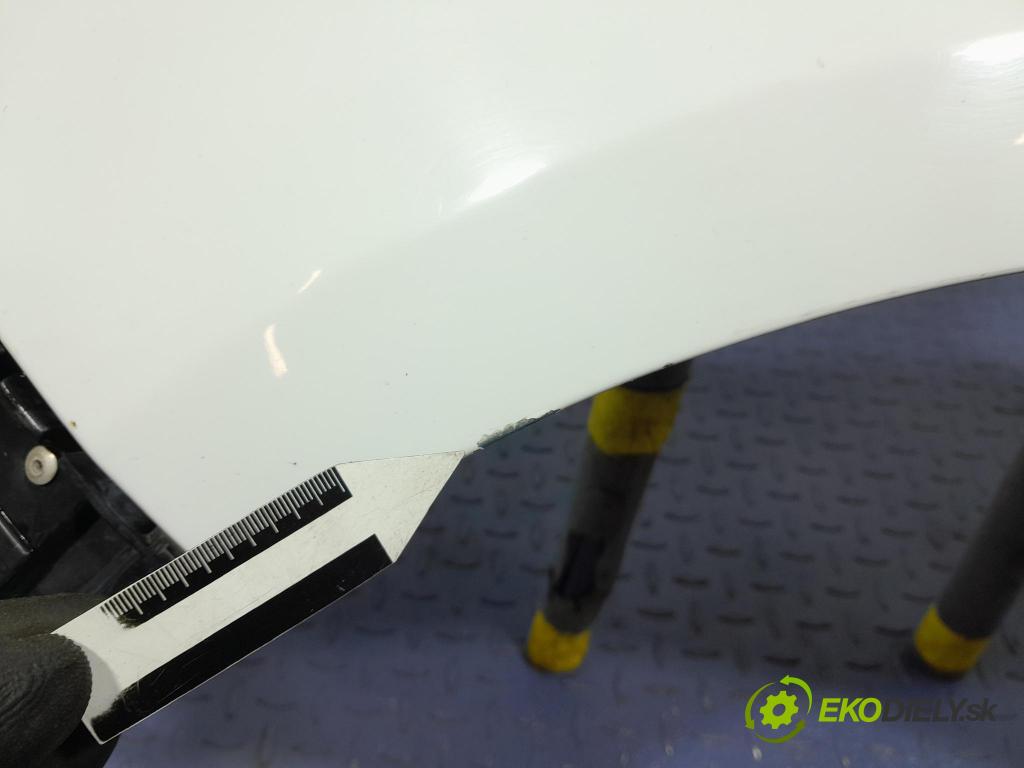 Opel Astra 2013 blatník Predné Vľavo: