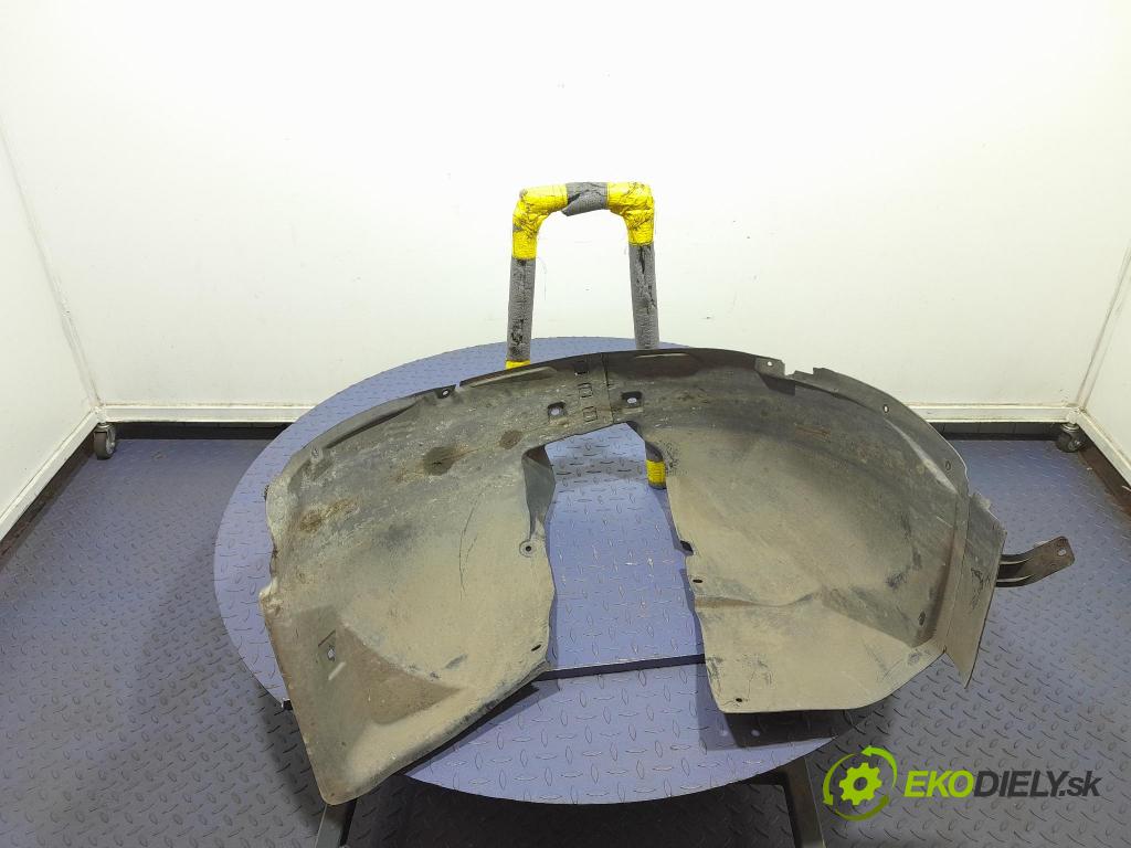 Opel Astra 2013 blatník: Plastický před 13432427