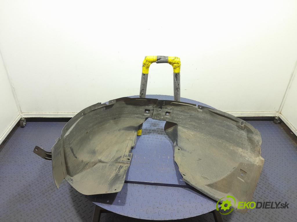 Opel Astra 2013 blatník: Plastický před 13432426