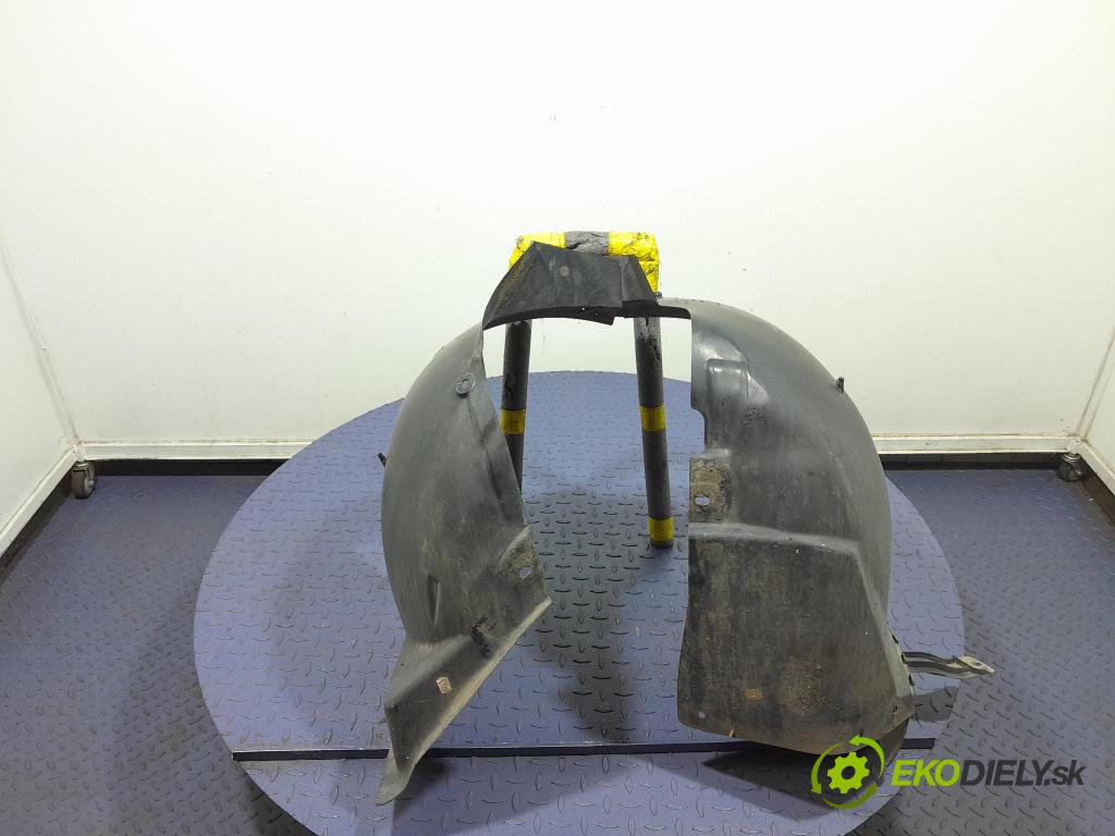 Opel Astra 2013 blatník: Plastický před 13432426
