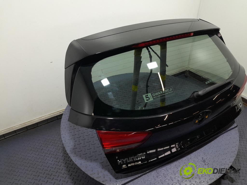 Hyundai I30 2021 zadna dveře kufra: kufra: